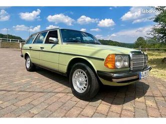 mercedes-benz 300td break 7 places, boîte manuelle 4 vitesses, année 1978. intérieur quasi neuf, 115 000 km, jantes alliage, pas de rouille, immatriculation fra