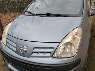 véhicule nissan pixo