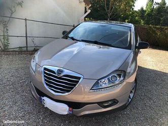 lancia delta 1.9 twinturbo diesel 2013 très bon état 154 000 kms