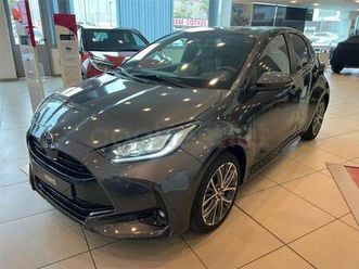 toyota yaris 1.5 120h style