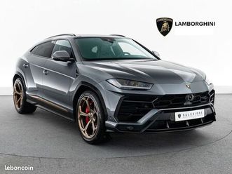 lamborghini urus v8 4.0l biturbo 650ch | pack carbone • toit ouvrant • bang & olufsen