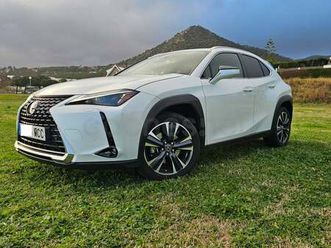 lexus ux 2.0 250h executive