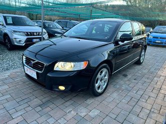 volvo v50 r-design
