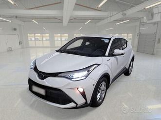 toyota c-hr 1.8h 98cv e-cvt business 5 porte suv