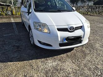 toyota auris 2.0 d4-d luna