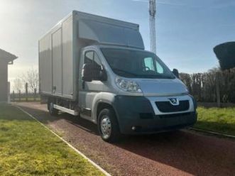 ② peugeot boxer met zeer lage kilometerstand btw aftrekbaar — camionnettes & utilitaires — 2ememain