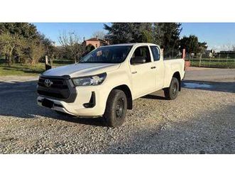 hilux 2.4 d-4d extra cab comfort 4wd