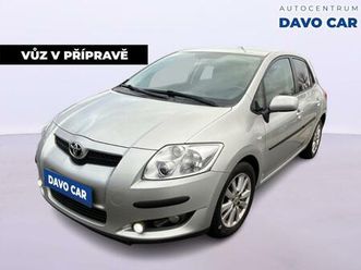 toyota auris 2,0 d-4d 93kw xenon tažné