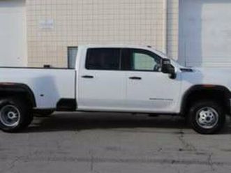 2023 gmc sierra 3500hd pro 4x4 dually – 5,700 miles – title in hand –