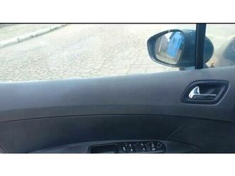 sedan feline 2.0 flex 16v 4p aut.