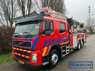 volvo fm 340 6x2 vema hoogwerker | dubbele cabine firetruck — vrachtwagens — marktplaats