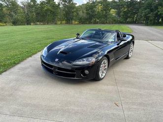 2004 dodge viper black mamba