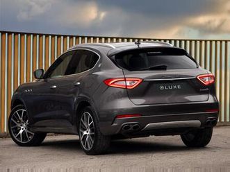 3.0d v6 zf 4wd euro 6 (start/stop) 5dr