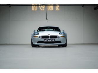bmw z8 *faible kilométrage / full suivi bmw / accessoires d’origine*