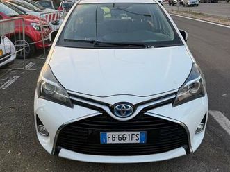 toyota yaris 1.5 hybrid 5 porte style
