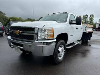 2012 chevy silverado 3500hd crew cab flatbed – work-ready!