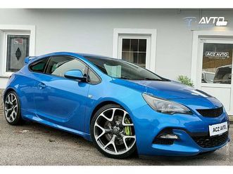 opel astra 2.0 turbo•opc•gtc•led•recaro•infinity•pdc•odliče..