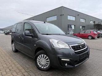 ② peugeot partner 1.2 benzine | trekhaak | camera | nieuwe rie — peugeot — 2ememain
