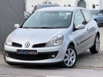 ② renault clio 1.6i ** automaat ** 050.000 km ** airco ** — renault — 2ememain