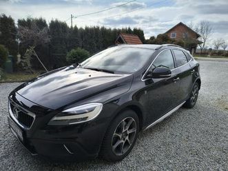 volvo v40 cross country d3 ocean race automatik | full led | hr auto, 2016 god.