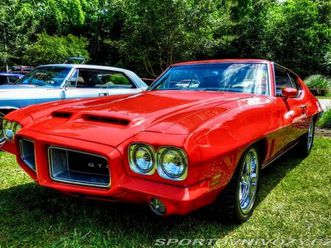 pontiac gto t37 (s přední maskou gto a ram air kapotou) 1971