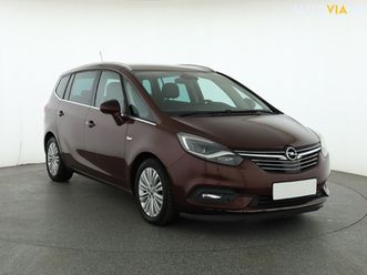 opel zafira tourer 2.0 cdti 7 míst, čr,1.maj, serv.kniha za 8 400 €