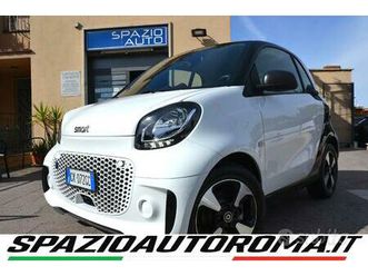 smart fortwo eq passion **carica rapida**nav+pdc+l