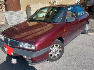 lancia delta 8 anno 1994 motore 1600 benzina