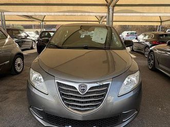 lancia ypsilon 5 porte ypsilon 1.2 8v silver c/cli