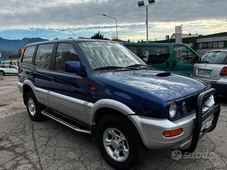 nissan terrano ii 2.7 tdi 125cv 7 posti