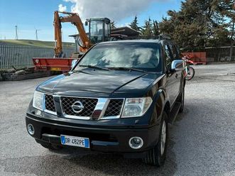 nissan pathfinder 7 posti