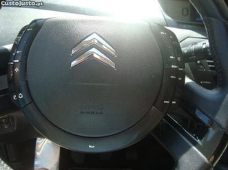 citroën c4 picasso 1.6 110cv abril/11