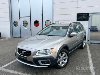 volvo xc 70 xc70 d5 awd summum