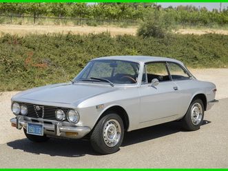 1972 alfa romeo gtv 2000 coupe