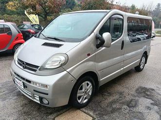 opel vivaro 27 1.9 dti pc-tn combi 8 posti+ ganc