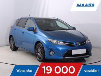 toyota auris 2.0 d-4d,2.maj, serv.kniha