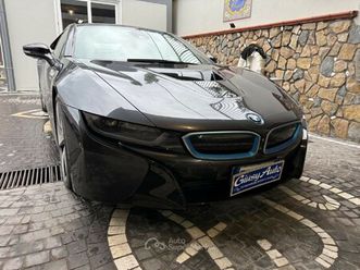 i8