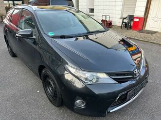 toyota auris touring sports life+ 2.0 d-4d 1-hand