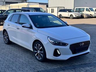 hyundai i30 premium 1.6d 100kw led kamera leder - pdc