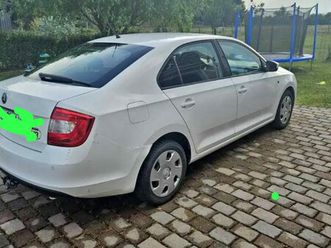 škoda rapid 1.6 2015 god. 176000 km