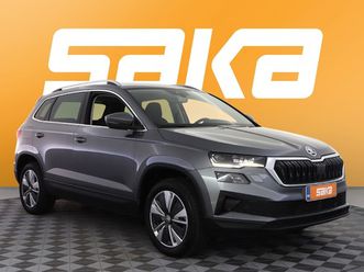 skoda karoq 1,5 tsi style dsg autom. ** vetokoukku / webasto / acc / p.kamera / keylessgo / matrix led **