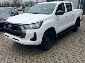 toyota hilux 2.8 d-4d 48v double cab lounge auto nuova a perugia