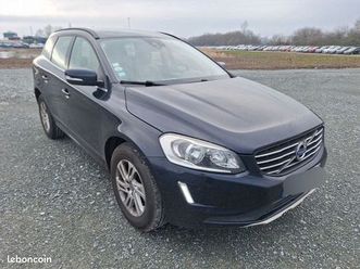 volvo xc60 2.0 d3 150 cv momentum business 2wd geartronic 8 cuir