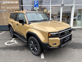 toyota land cruiser 2,8 executive skyview