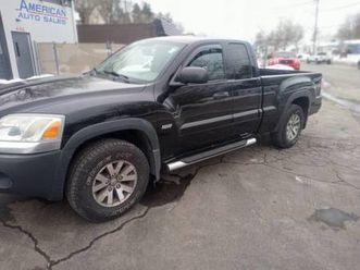 2006 mitsubishi raider extra cab four-wheel-drive v8