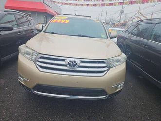 used 2011 toyota highlander se