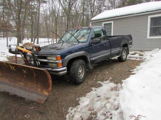 2000 chevy k3500 pickup with snow plow