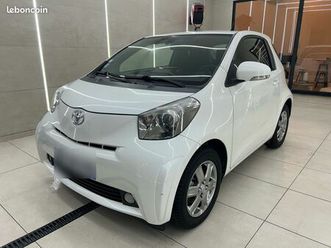 toyota iq - 68ch - 2011
