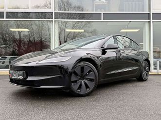 tesla model 3 highland / sfeerverlichting / pano / 360°camera /