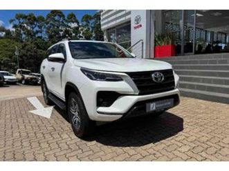 2021 toyota fortuner 2.4 gd-6 raised body auto